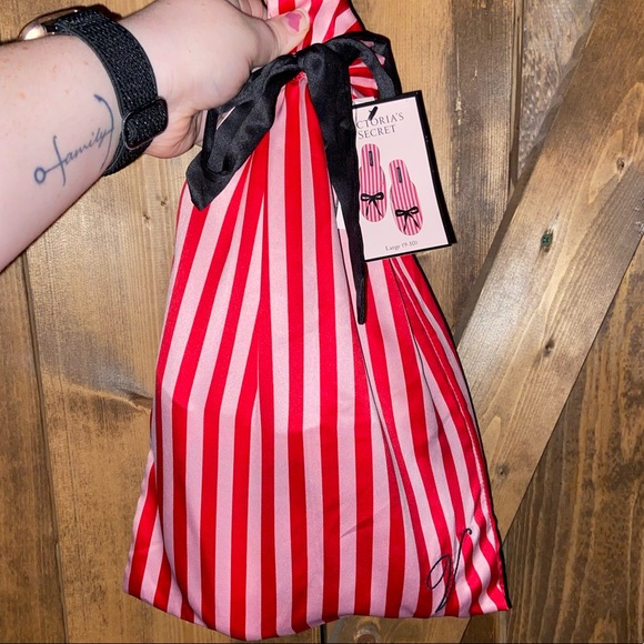 VS SLIPPERS LARGE - Picture 2 of 3